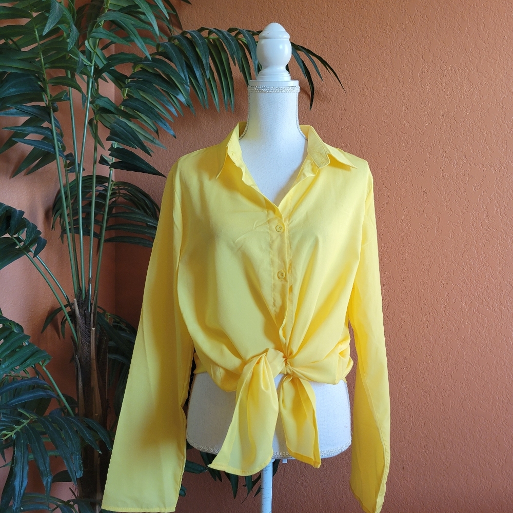 3/$25 NWT Just Fashion Now Button Down Top Blouse Yellow XL